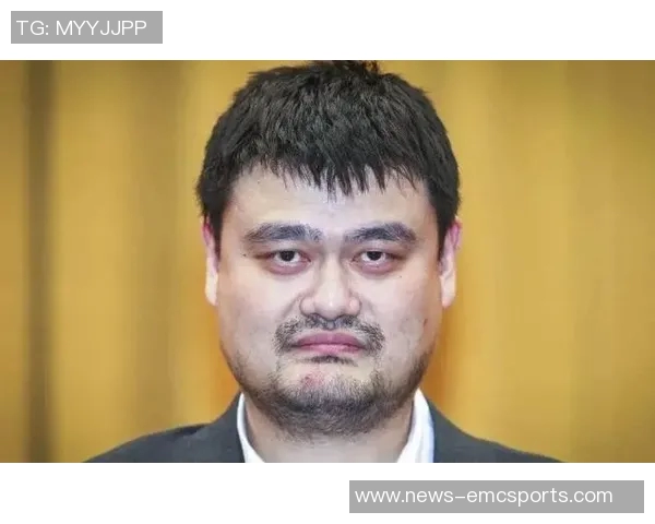 姚明被老马晃倒后奋发图强小杨也能通过努力提升球商